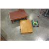 Image 1 : EASTERN TABLE AND ART ON TILE AND FOLDING ARTISTS EASEL