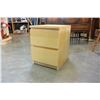 Image 2 : 2 DRAWER MAPLE NIGHTSTAND