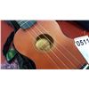 Image 2 : MAHALO UKLELE IN CASE - U30G-BR