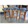 Image 2 : 3 LEATHER SEAT SWIVEL BAR STOOLS
