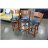 Image 3 : 3 LEATHER SEAT SWIVEL BAR STOOLS