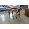 Image 2 : ANTIQUE DINING TABLE WITH LEAF