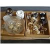 Image 1 : TWO WOOD TRAYS OF ASSORTED VINTAGE ITEMS AND COLLECTIBLES