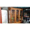 Image 2 : TWO PIECE OAK CHINA CABINET