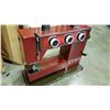 Image 2 : HUSQVARNA 5610 SEWING MACHINE