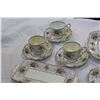 Image 2 : ROYAL ALBERT PETIT POINT