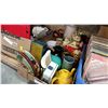 Image 2 : 2 BOXES OF VINTAGE POTTERY AND COLLECTABLES