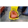 Image 1 : MOP BUCKET WITH WRINGER AND WET FLOOR SIGN