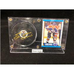 STEVE SMITH SIGNED EDMONTON OILERS HOCKEY PUCK/ TRADING CARD DISPLAY