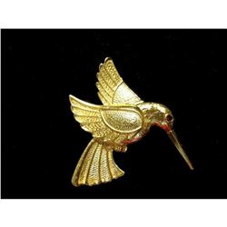 Vintage Textured Gold Tone Hummingbird Bird in Flight Red Rhinestone Brooch Pin