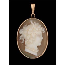 A Carved Shell Cameo Brooch in 14k Gold Pendant