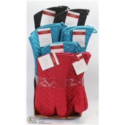FLAT OF OVEN MITTS