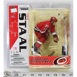 MCFARLANE TOYS ERIC STAAL HOCKEY FIGURE IN PACKAGE