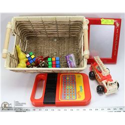 LOT OF VINTAGE TOYS INCL ETCH A SKETCH, SPEAK N'
