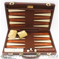 LARGE TAPPA-HAPPY BACKGAMMON BRIEFCASE BOARD.