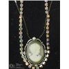 Image 1 : FASHION LOT OF 2 NECKLACES