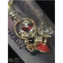  FASHION KEYCHAIN