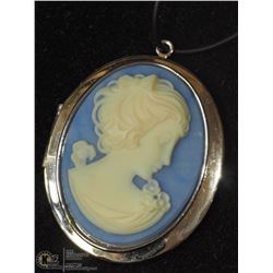 FASHION LOCKET WITH CORD
