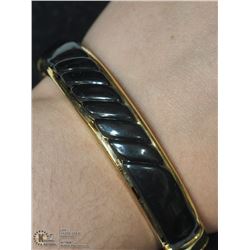  FASHION BRACELET