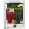 Image 1 : NEW POINSETTIA SCROLL 90" ROUND TABLE CLOTH