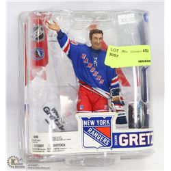 WAYNE GRETZKY NEW YORK MCFARLANE ACTION FIGURE