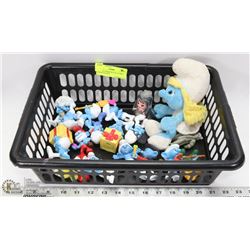 FLAT OF ASSORTED COLLECTIBLE SMURF FIGURES