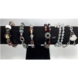 21 - LOT OF 6 FASHION BRACELETS