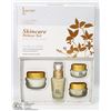 Image 1 : 4 PIECE SKINCARE GIFT SET