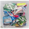 Image 1 : LARGE BAG OF ASSORTED GUM & CANDIES