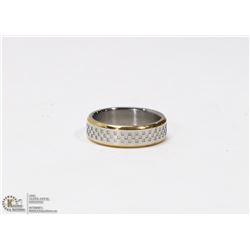 STAMPED 18K YELLOW AND WHITE GOLD BAND