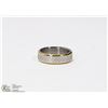 Image 1 : STAMPED 18K YELLOW AND WHITE GOLD BAND