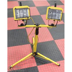 DOUBLE HALOGEN WORK LIGHT WITH TELESCOPIC