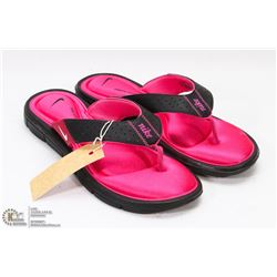 FLAT OF NEW SIZE 9 LADIES SANDLES