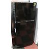 Image 1 : GE BLACK APARTMENT SIZE FRIDGE MODEL GPE12FGKBBB