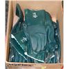 Image 1 : BOX OF SIZE 10L CHEMICAL WORK GLOVES