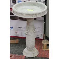 CONCRETE 2 PC ACORN BIRDBATH