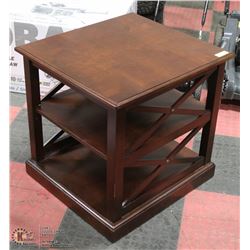 SIDE TABLE 26X24X25