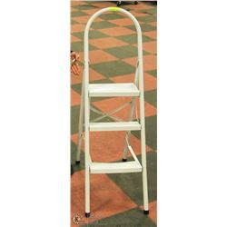 WHITE FOLDING STEP LADDER WITH HANDRAILS - 45"H.