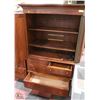 Image 3 : LEXINGTON FURNITURE INDUSTRIES SOLID WOOD 3 PC