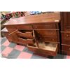 Image 5 : LEXINGTON FURNITURE INDUSTRIES SOLID WOOD 3 PC