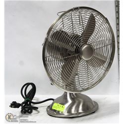 STAINLESS STEEL 3-SPEED OSCILLATING FAN -