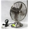 Image 1 : STAINLESS STEEL 3-SPEED OSCILLATING FAN -