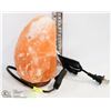 Image 1 : HIMALAYAN SALT LAMP.