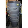 Image 1 : STACK OF 7 RUBBERMAID BRUTE GARBAGE CANS
