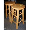 Image 1 : 2 WOODEN BAR STOOLS