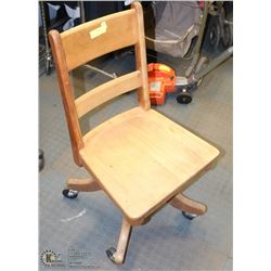 VINTAGE WOODEN DESK CHAIR