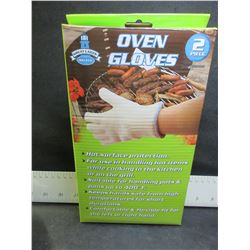 1 Pair of New Oven Gloves /  a must for BBQ or Camping