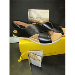 New Women's Strive Premium Leather Sandals Venice black / size 8.5 - 9