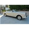 Image 2 : 1988 Magnolia Rolls Royce Corniche II