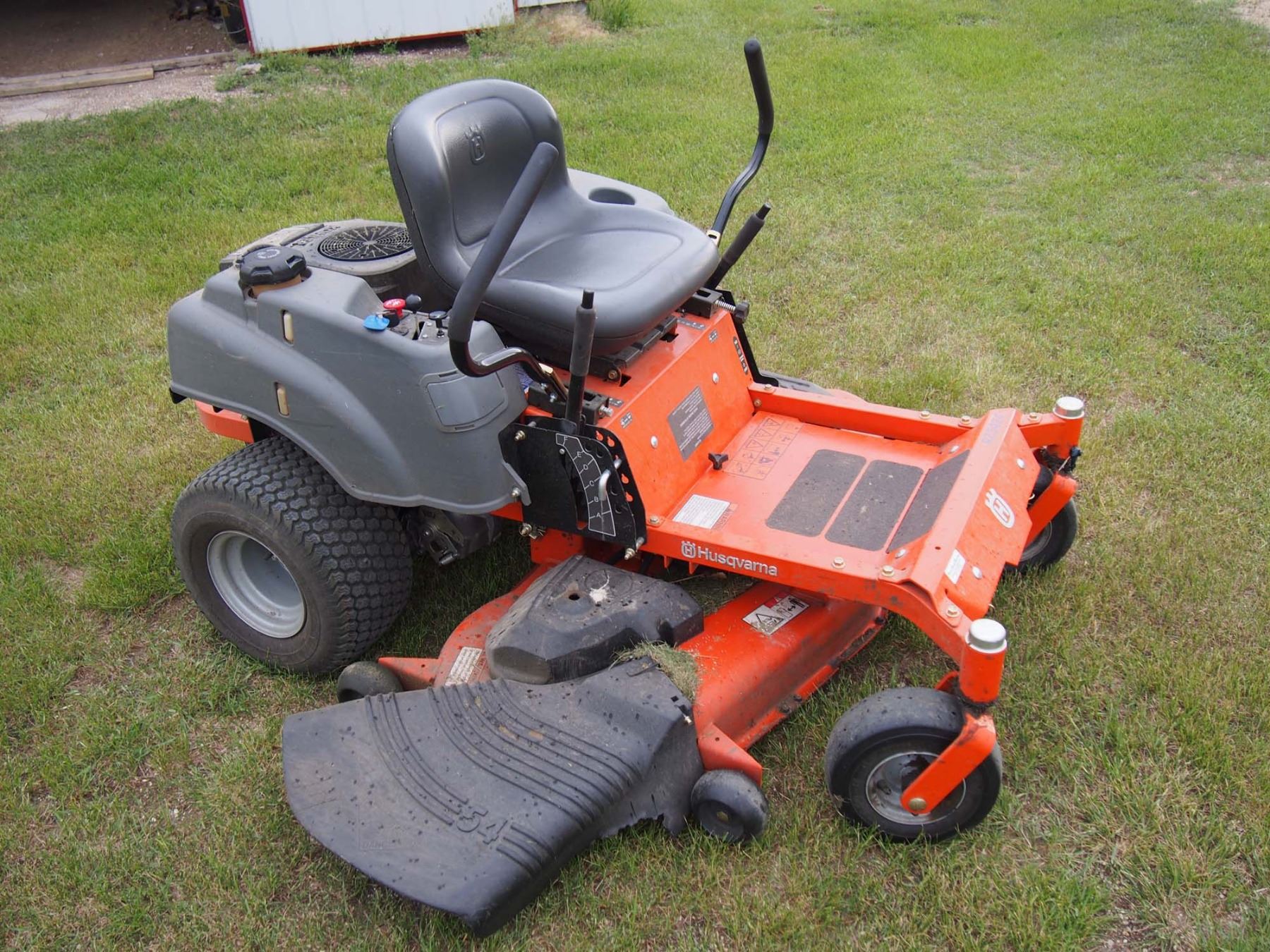 Husqvarna 5424 Zero Turn Lawnmowe, 24HP, 233 Hrs